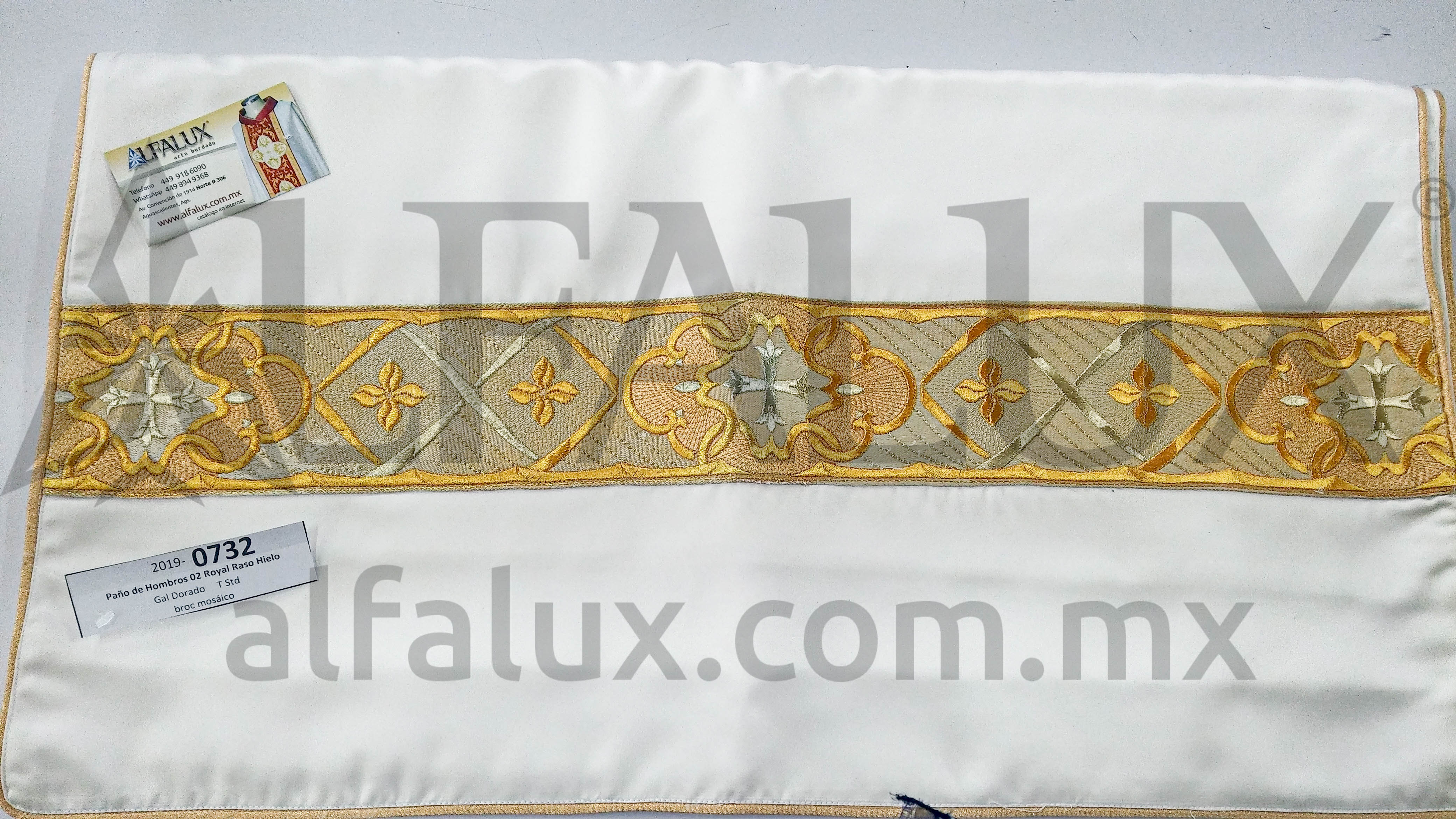 02 ROYAL Capa Paño Brocado 934